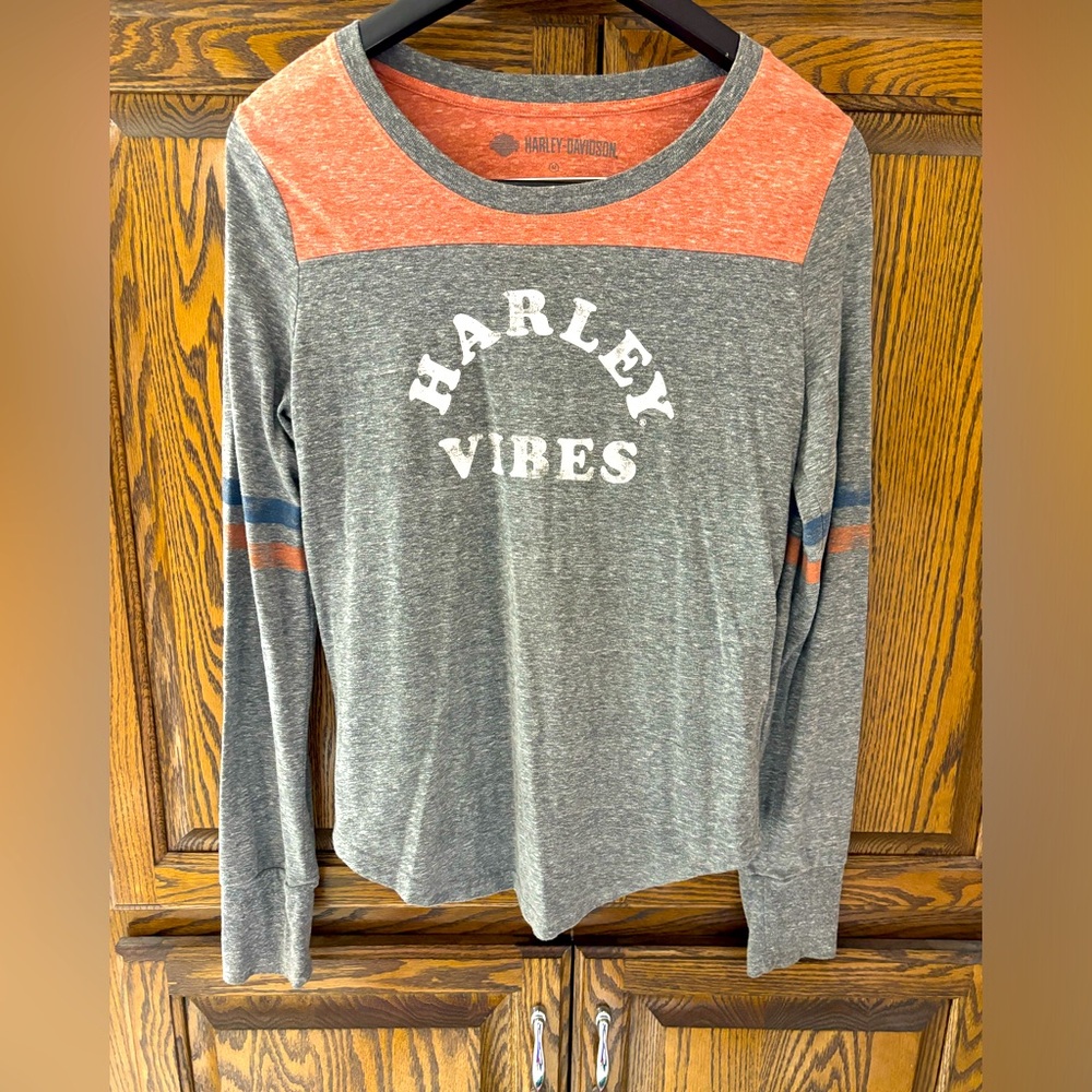 Harley Davidson- Harley Vibes Long Sleeve Shirt Size M